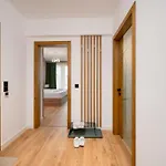 Stylish Flat With Parking For 4 Guest *