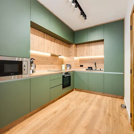 Stylish Flat With Parking For 4 Guest דירה