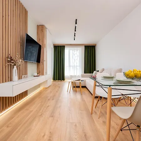 Stylish Flat With Parking For 4 Guest דירה