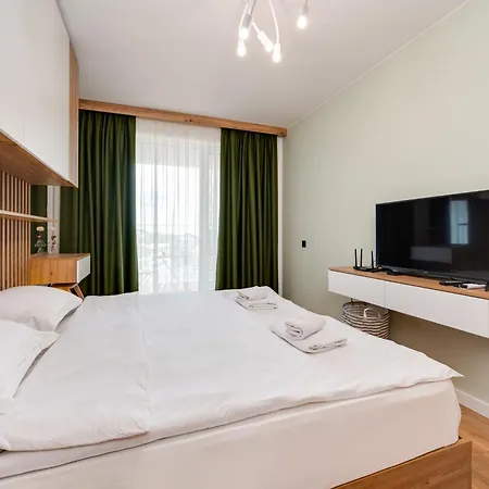 Stylish Flat With Parking For 4 Guest וארנה