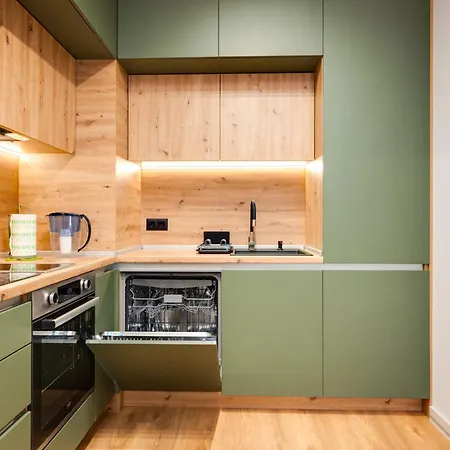 Διαμέρισμα Stylish Flat With Parking For 4 Guest *