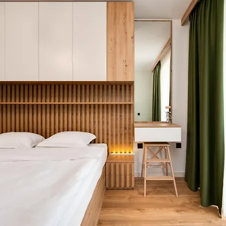 Διαμέρισμα Stylish Flat With Parking For 4 Guest *