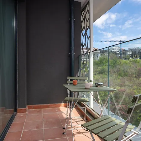 Stylish Flat With Parking For 4 Guest Διαμέρισμα